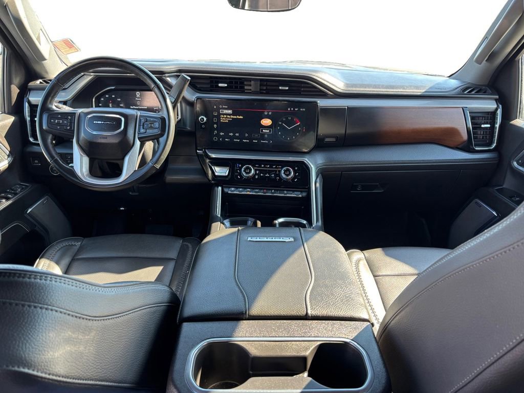 Used 2024 GMC Sierra 2500 Denali w/ Denali Reserve Package image 17