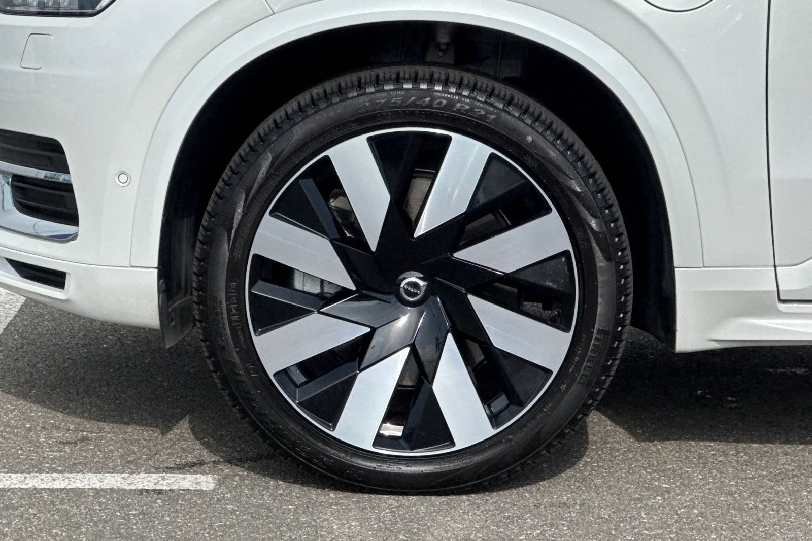Used 2024 Volvo XC90 T8 Plus w/ Protection Package AWD/4WD image 34