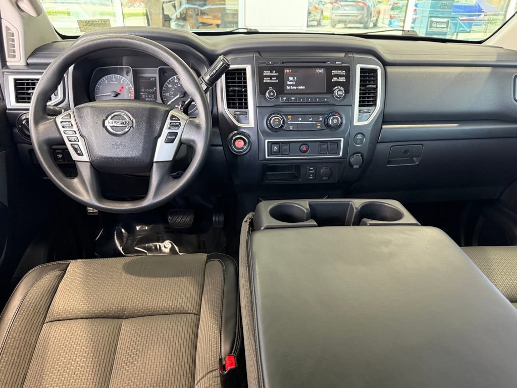 Used 2017 Nissan Titan S image 28