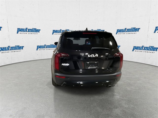 Used 2022 Kia Telluride EX w/ EX Premium Package image 9