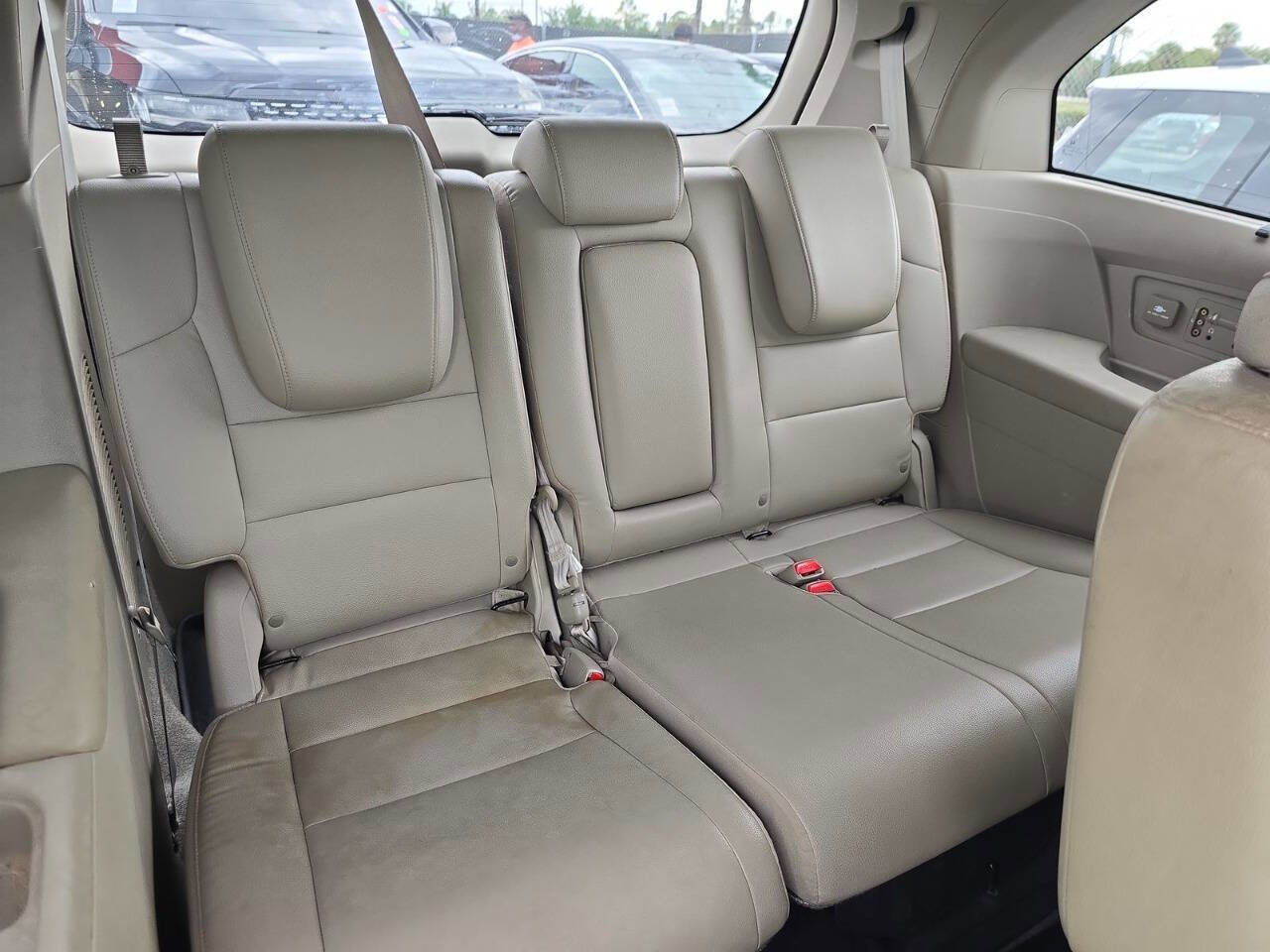 Used 2014 Honda Odyssey Touring Elite image 7