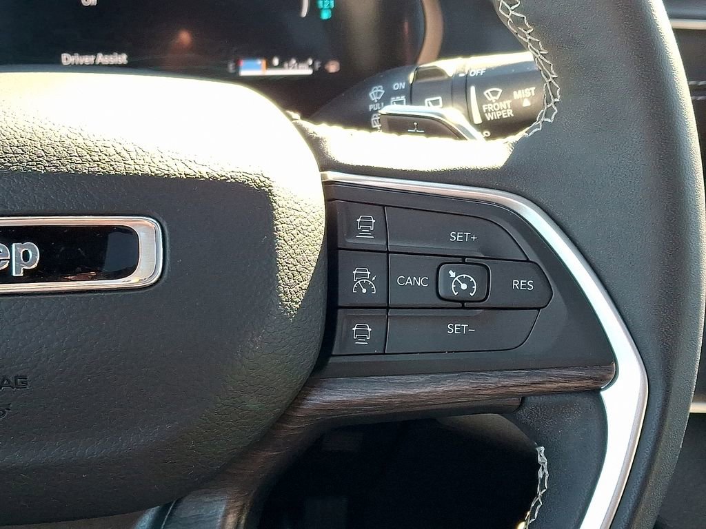 Used 2024 Jeep Grand Cherokee Limited 4xe image 23