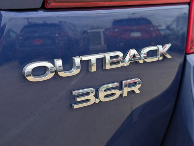 Used 2017 Subaru Outback 3.6R Touring AWD/4WD image 14