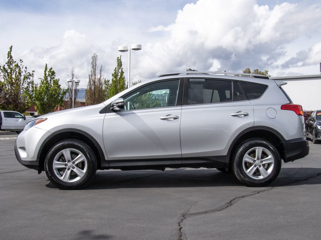Used 2014 Toyota RAV4 XLE AWD/4WD image 4