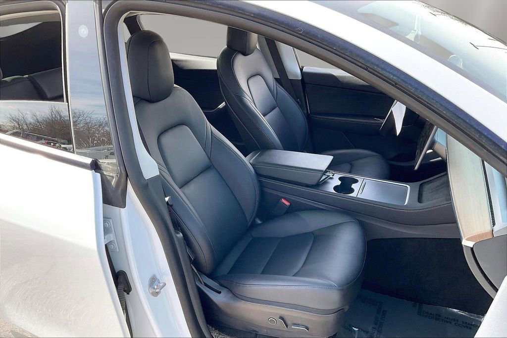 Used 2021 Tesla Model Y Long Range image 28
