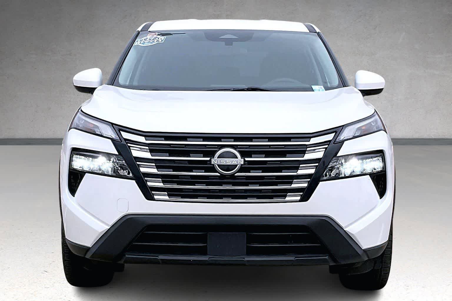 Used 2024 Nissan Rogue SV image 6