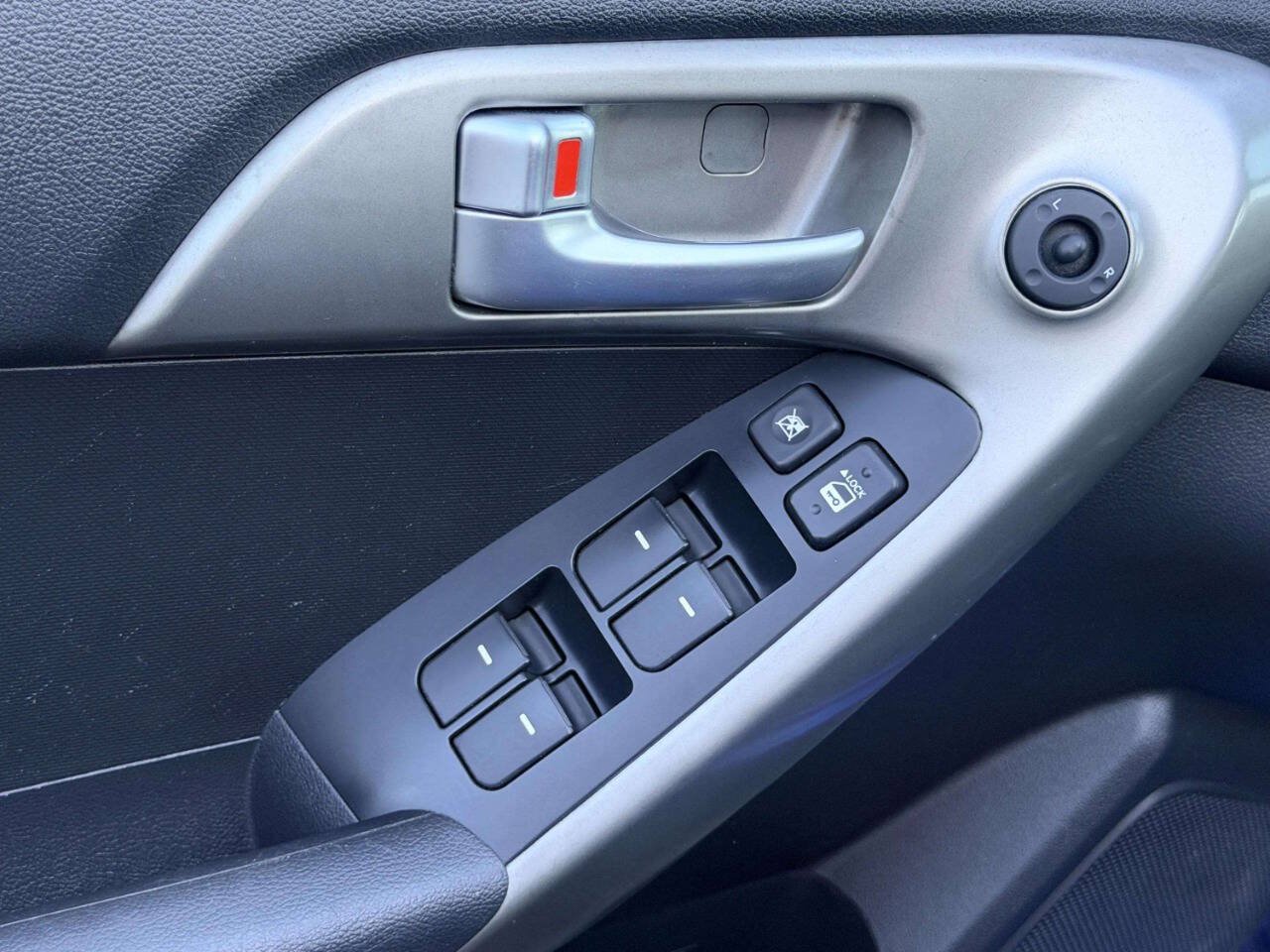 Used 2010 Kia Forte SX FWD image 15