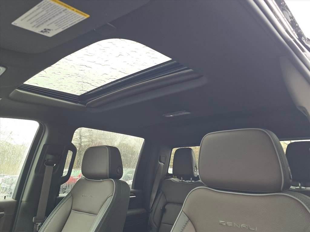 New 2026 GMC Sierra 2500 Denali w/ Denali Reserve Package AWD/4WD image 10