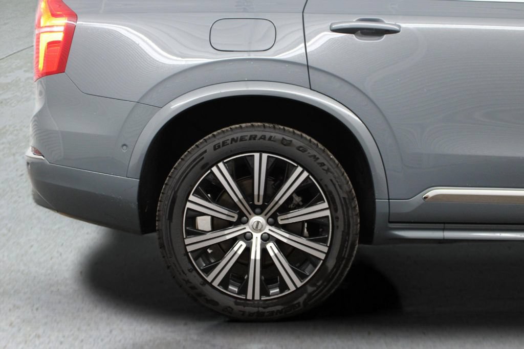 Certified 2023 Volvo XC90 B6 Plus AWD/4WD image 12