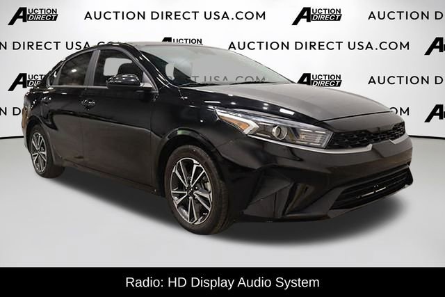 Used 2022 Kia Forte LXS image 2