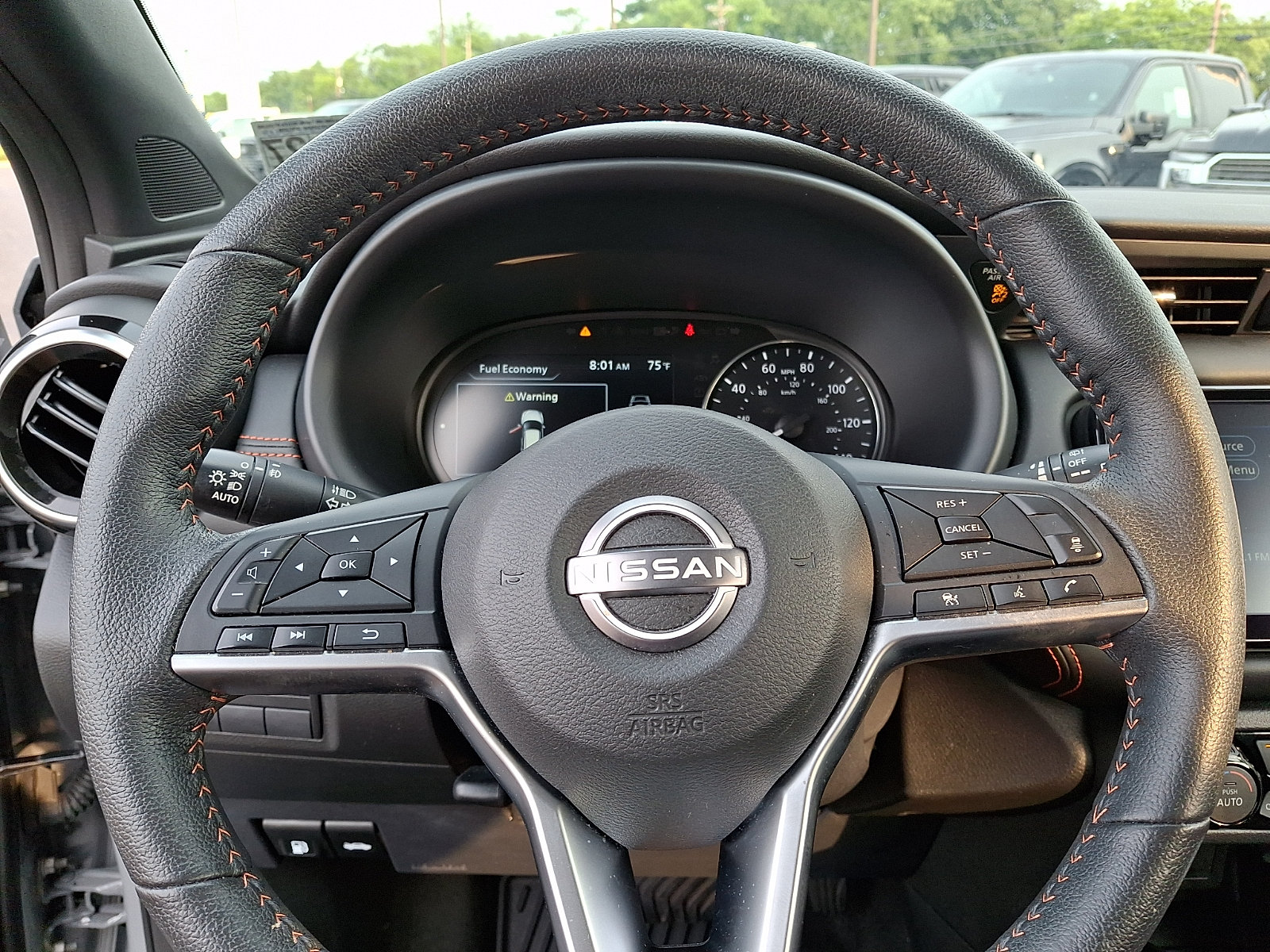 Used 2023 Nissan Kicks SR w/ SR Premium Package FWD image 22