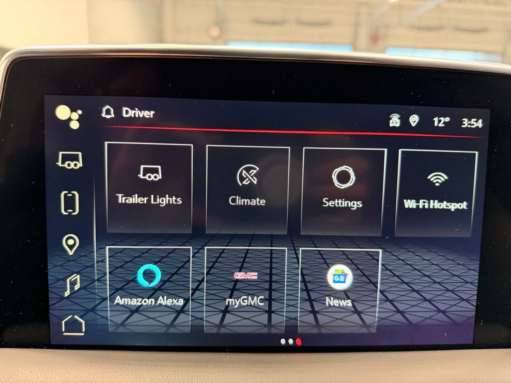 Used 2023 GMC Yukon SLT w/ SLT Luxury Package image 47