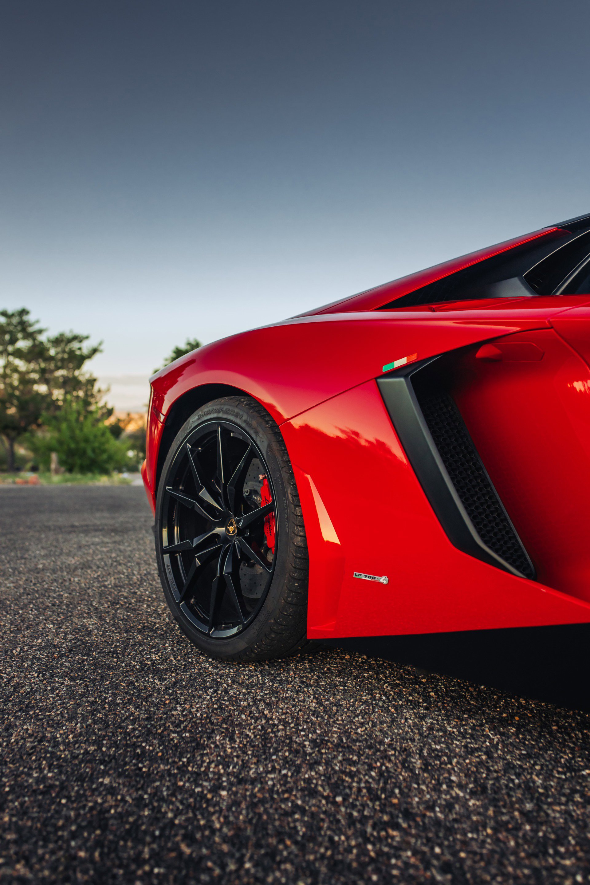 Used 2013 Lamborghini Aventador LP 700-4 image 8