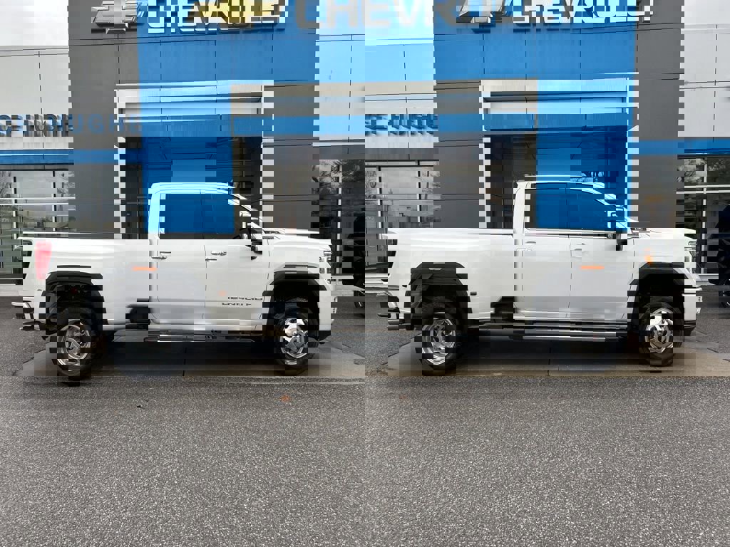 Used 2022 GMC Sierra 3500 Denali w/ Denali Ultimate Package image 2
