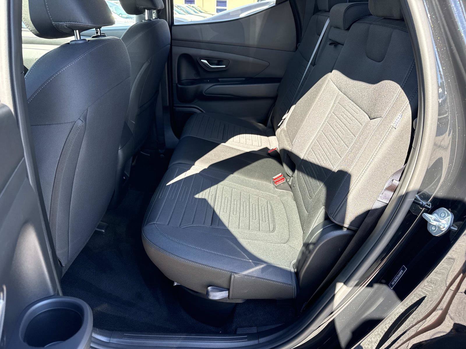 Certified 2025 Hyundai Santa Cruz SE AWD/4WD image 23