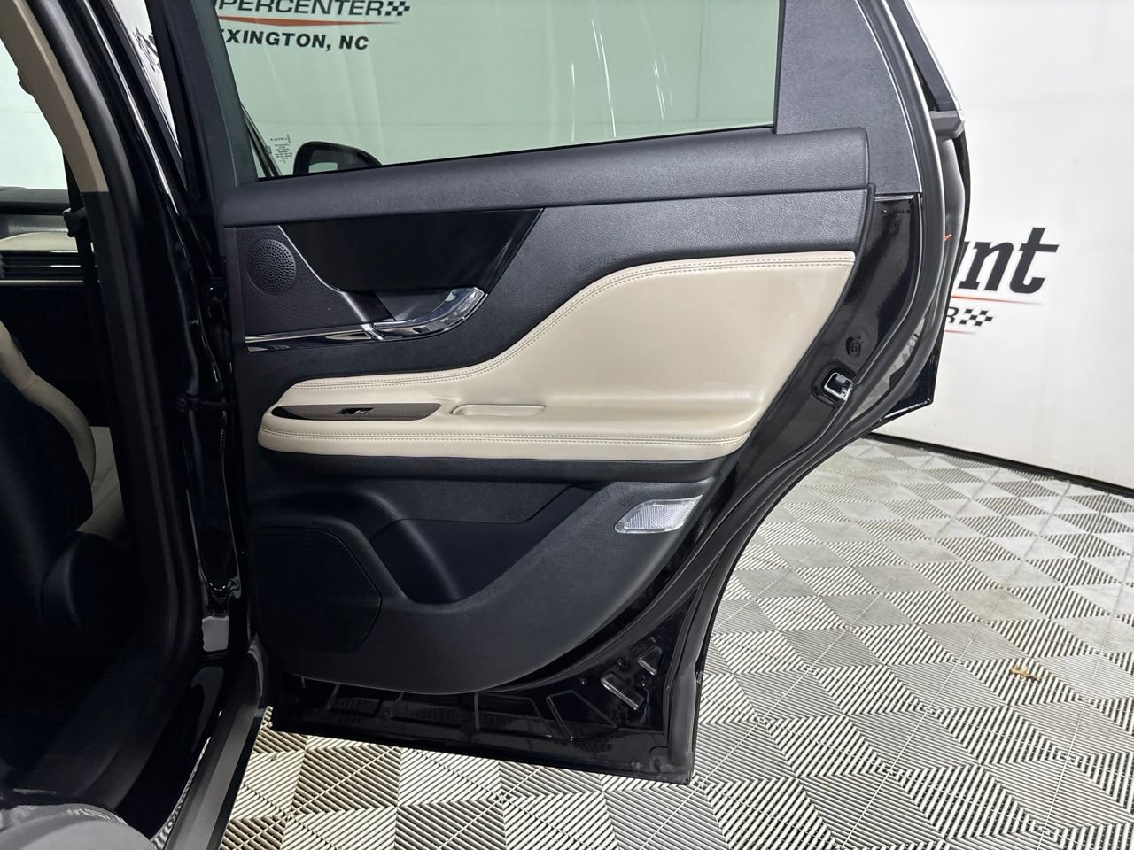 Used 2026 Lincoln Corsair Premiere FWD image 27