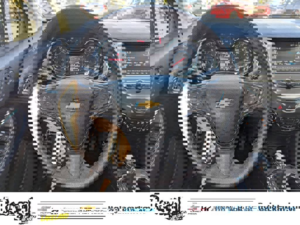 Used 2017 Chevrolet Cruze LT w/ Convenience Package image 11