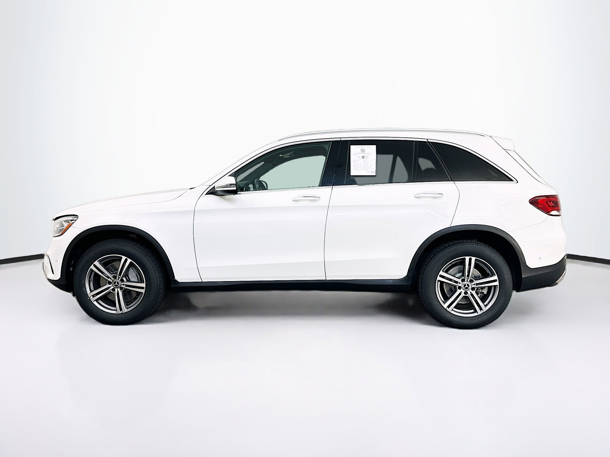 Used 2021 Mercedes-Benz GLC 300 4MATIC image 4