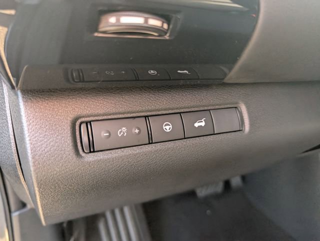 New 2026 Nissan Pathfinder SV image 17