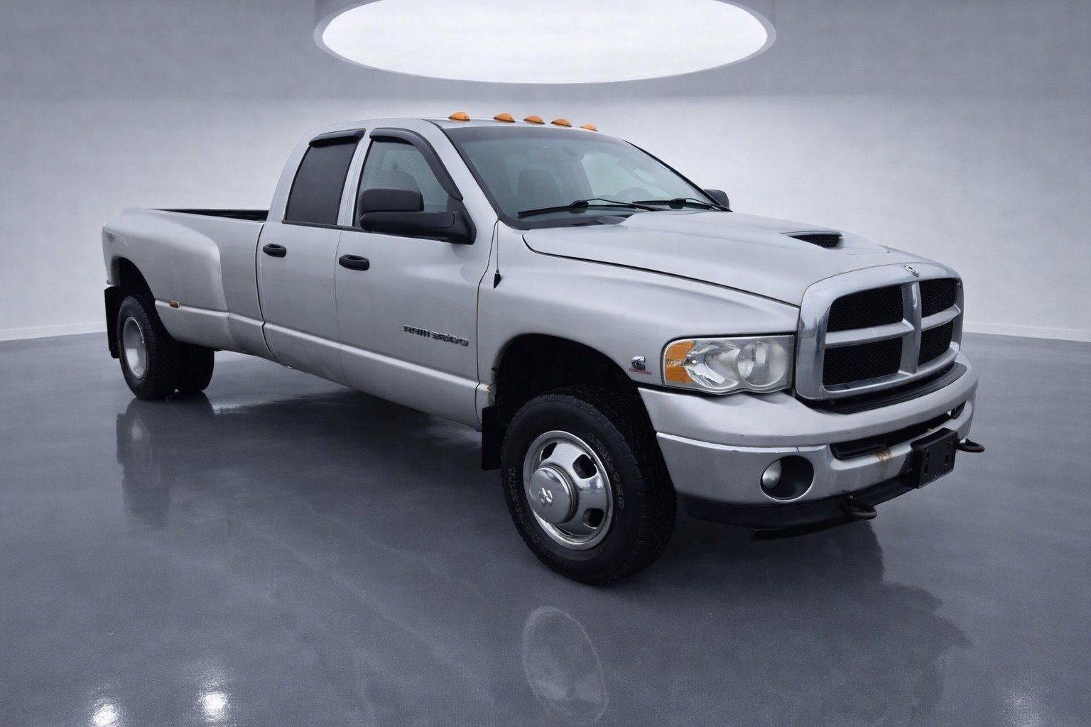 Used 2003 Dodge Ram 3500 Truck SLT AWD/4WD image 3