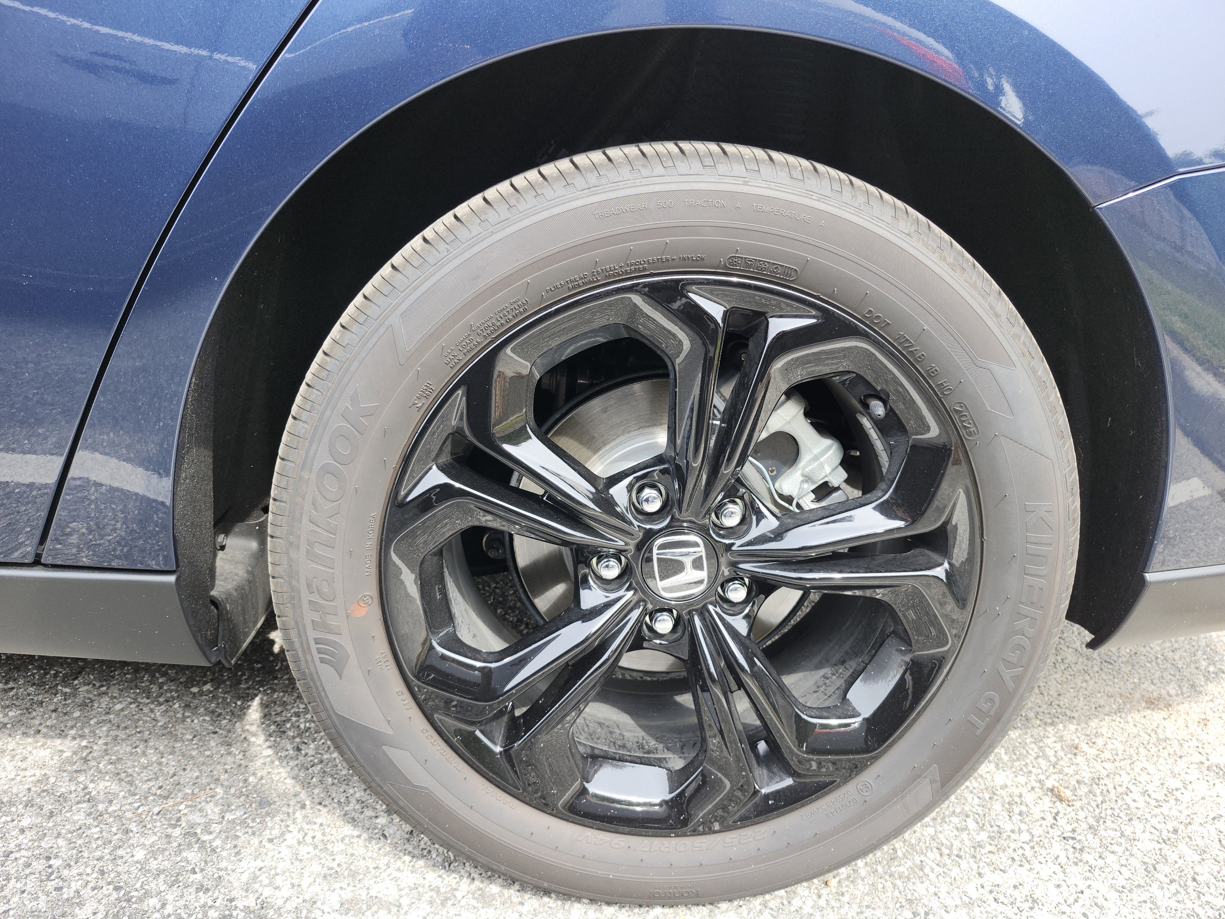 Used 2025 Honda Accord SE image 12
