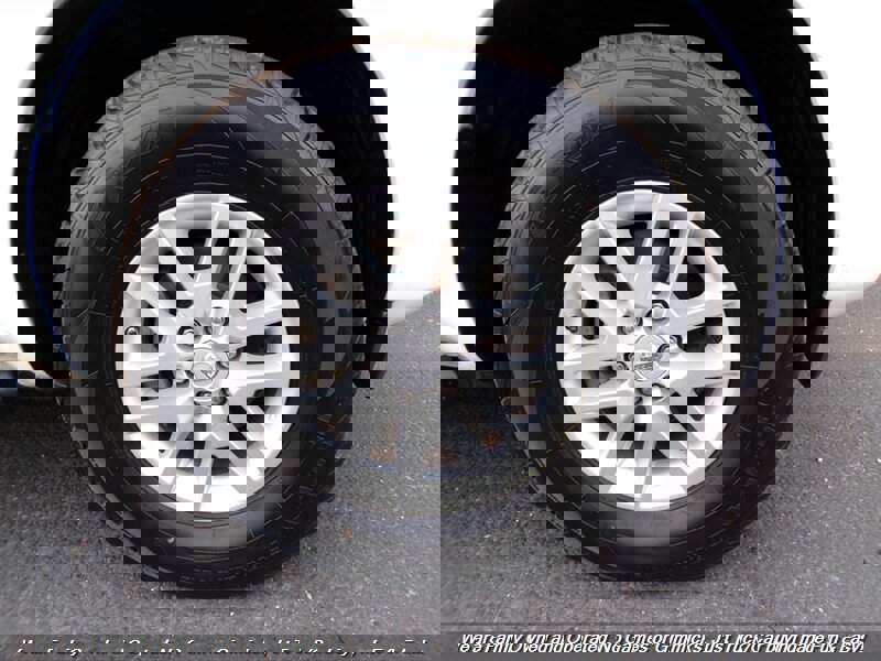 Used 2018 Nissan Frontier SV image 38