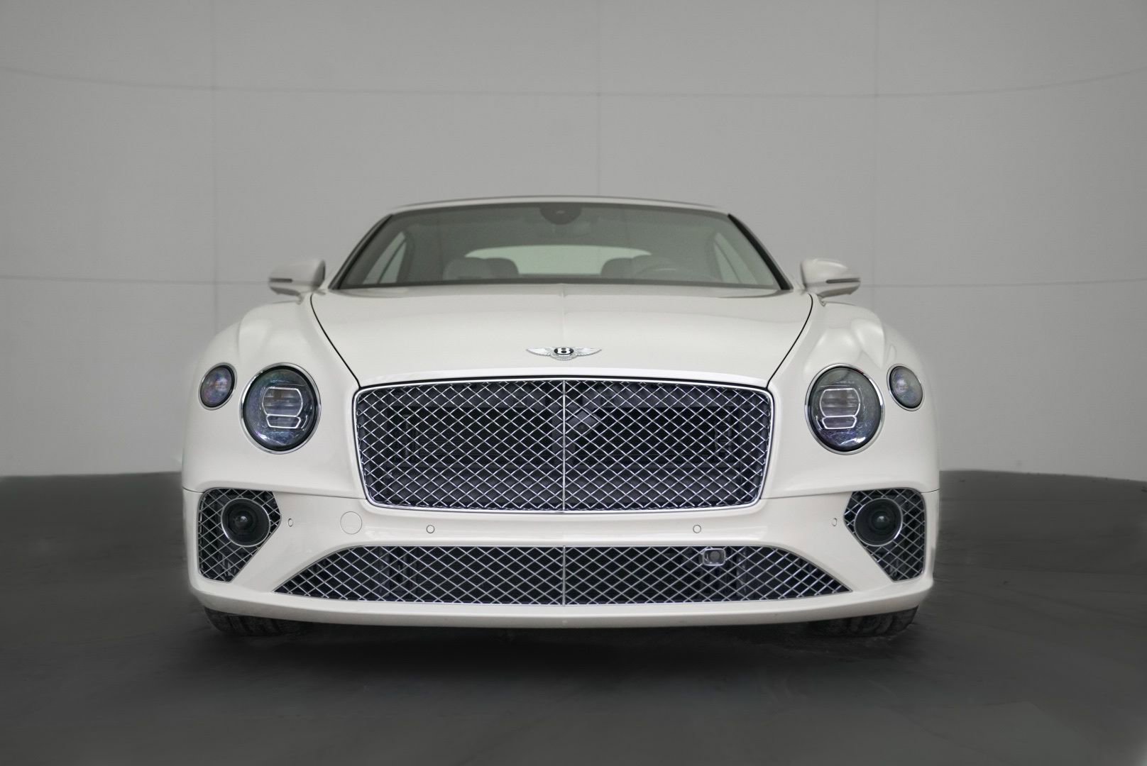 Used 2023 Bentley Continental GT Azure image 89
