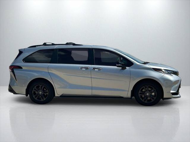 Certified 2025 Toyota Sienna XSE w/ XSE Premium Package AWD/4WD image 4