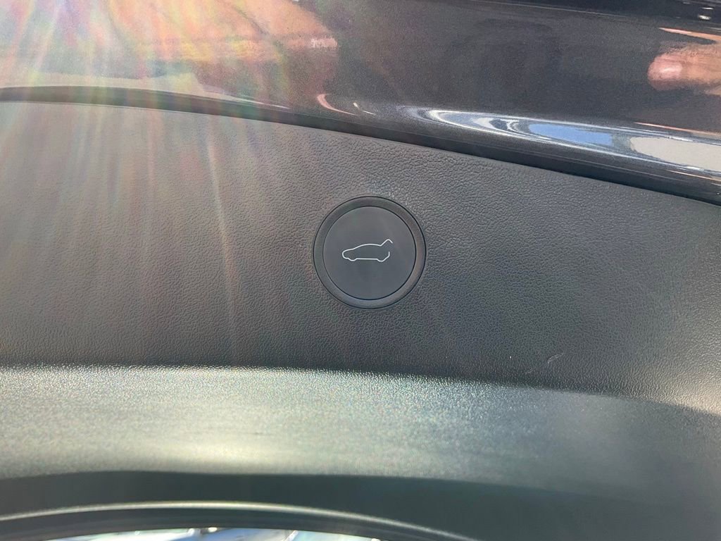 Used 2022 Tesla Model 3 Performance AWD/4WD image 10