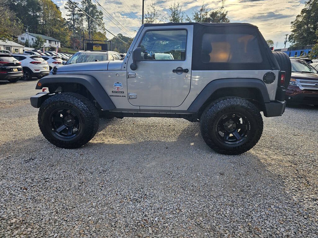 Used 2015 Jeep Wrangler Sport w/ Quick Order Package 23S AWD/4WD image 2