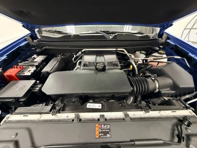 Certified 2025 Chevrolet Colorado Trail Boss AWD/4WD image 32