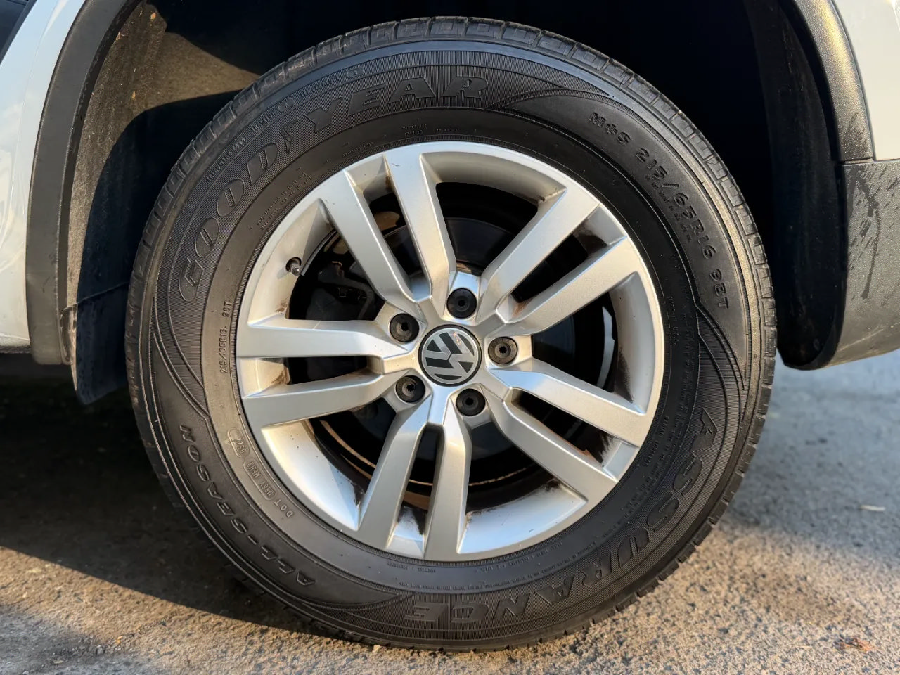 Used 2013 Volkswagen Tiguan S FWD image 50