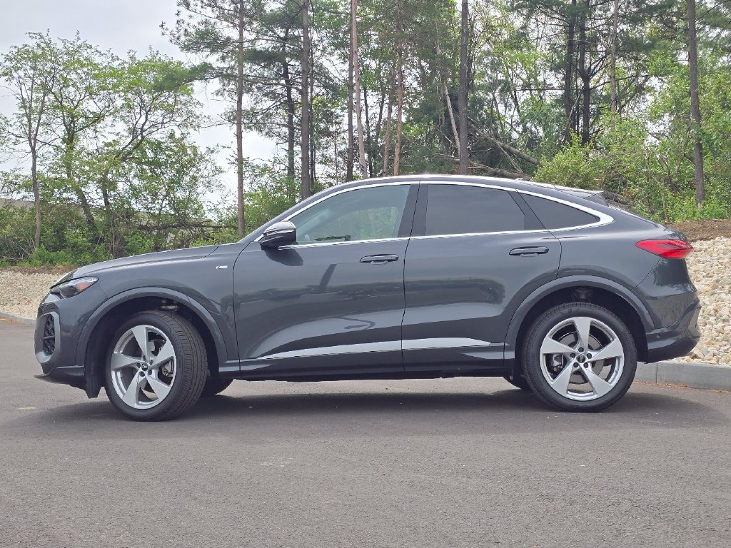Used 2025 Audi Q5 Premium Plus w/ Premium Plus AWD/4WD image 25
