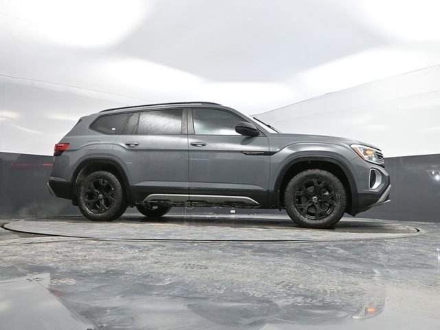 Used 2024 Volkswagen Atlas Peak Edition SEL image 49