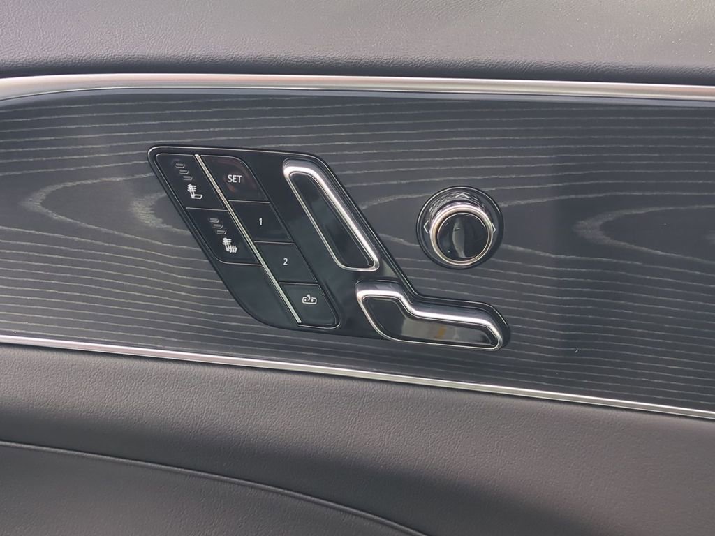 New 2026 Cadillac Lyriq Luxury RWD image 21