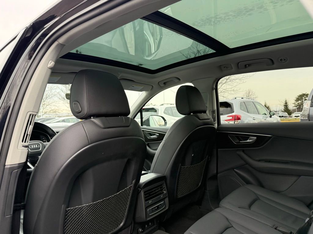 Used 2023 Audi Q7 3.0T Premium image 16