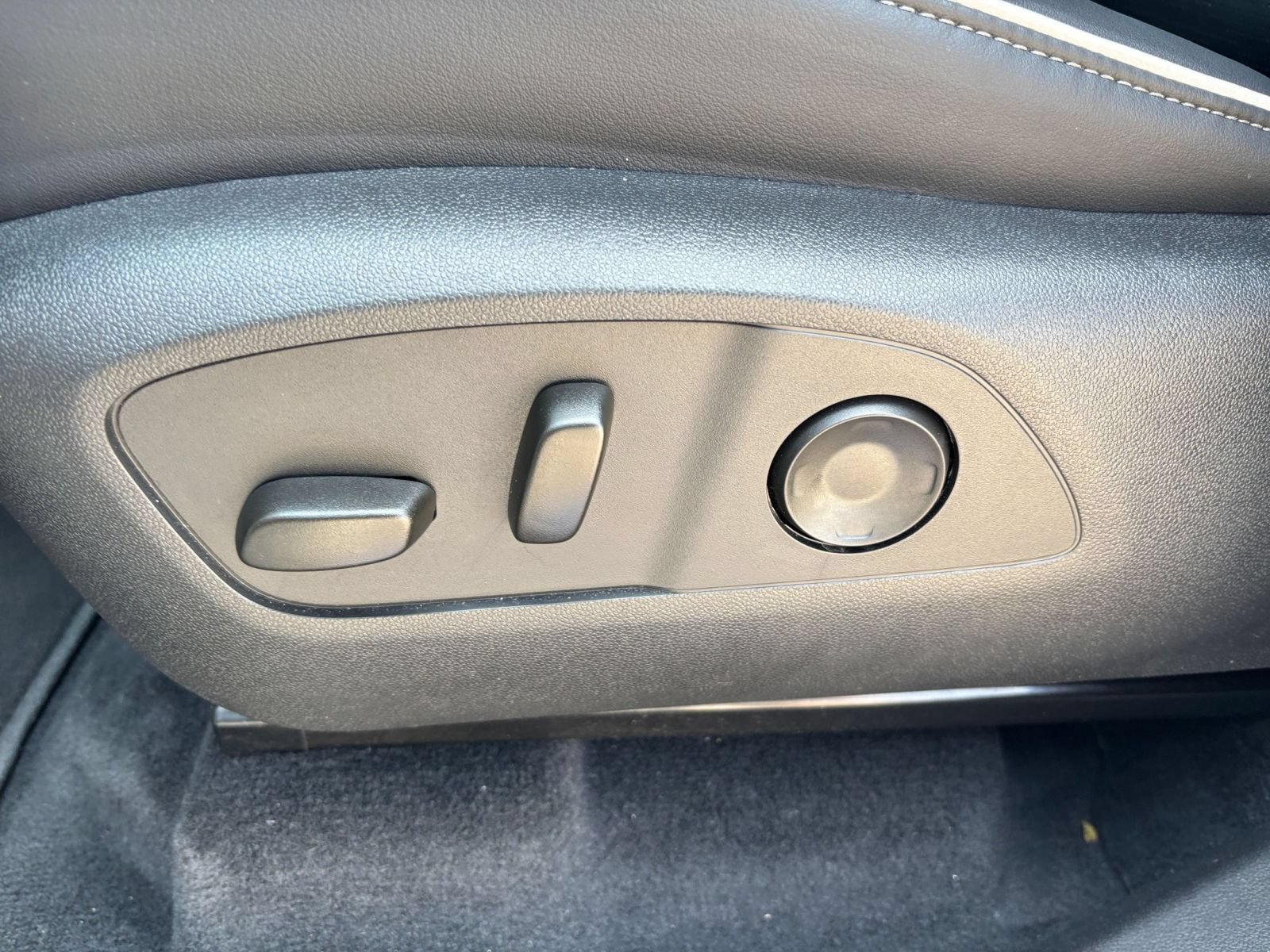 Used 2026 Buick Enclave Sport Touring AWD/4WD image 21