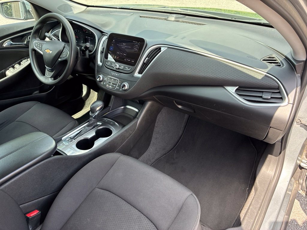 Used 2024 Chevrolet Malibu LT FWD image 38