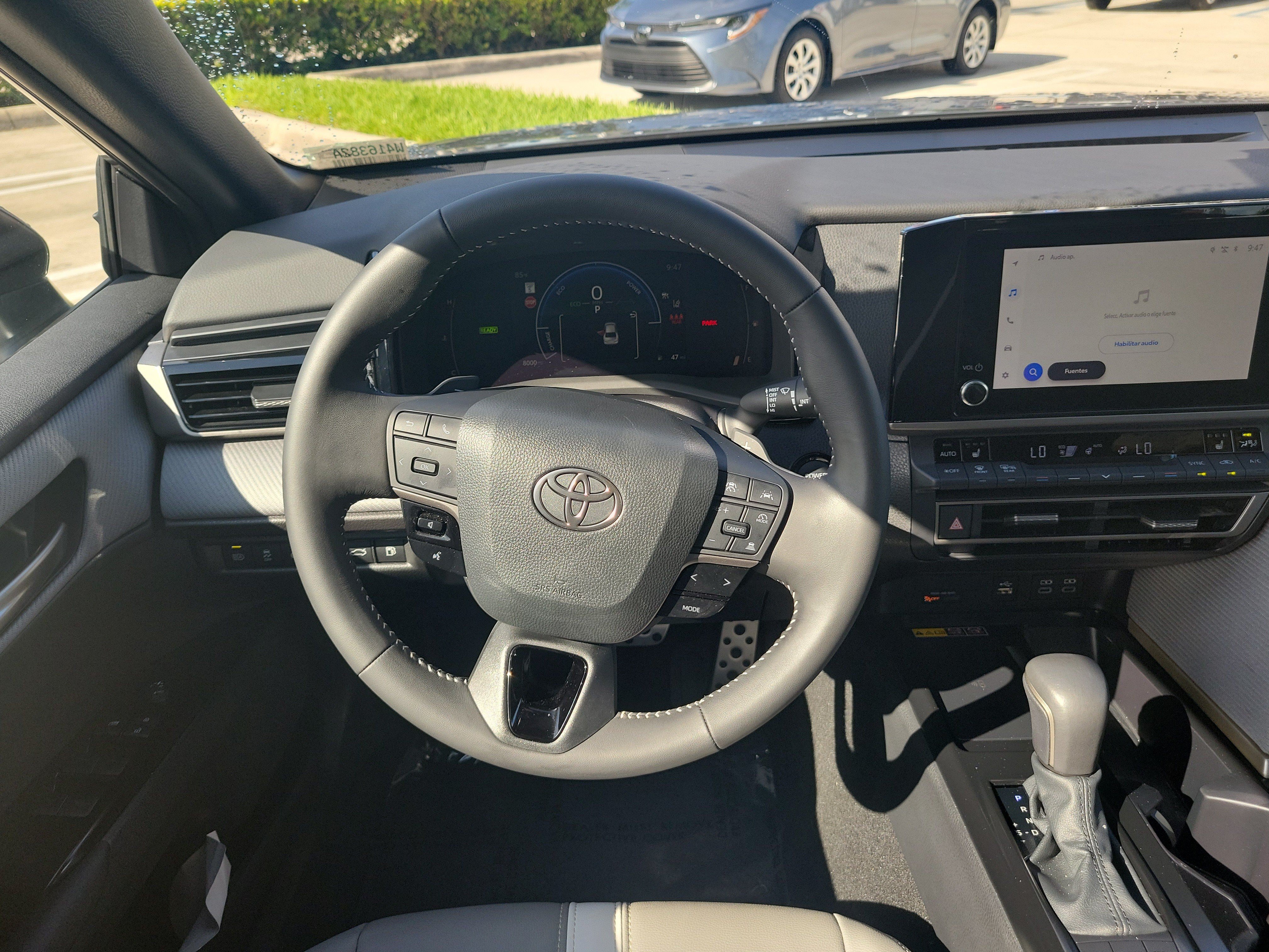 Used 2026 Toyota Camry SE w/ Convenience Package FWD image 17