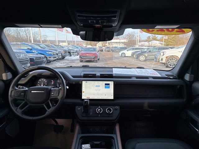 Used 2023 Land Rover Defender 130 X-Dynamic SE image 27