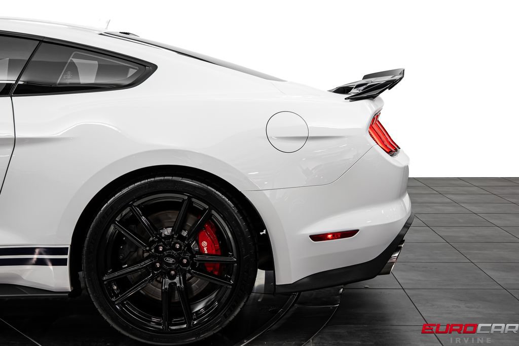 Used 2022 Ford Mustang Shelby GT500 w/ Technology Package RWD image 17