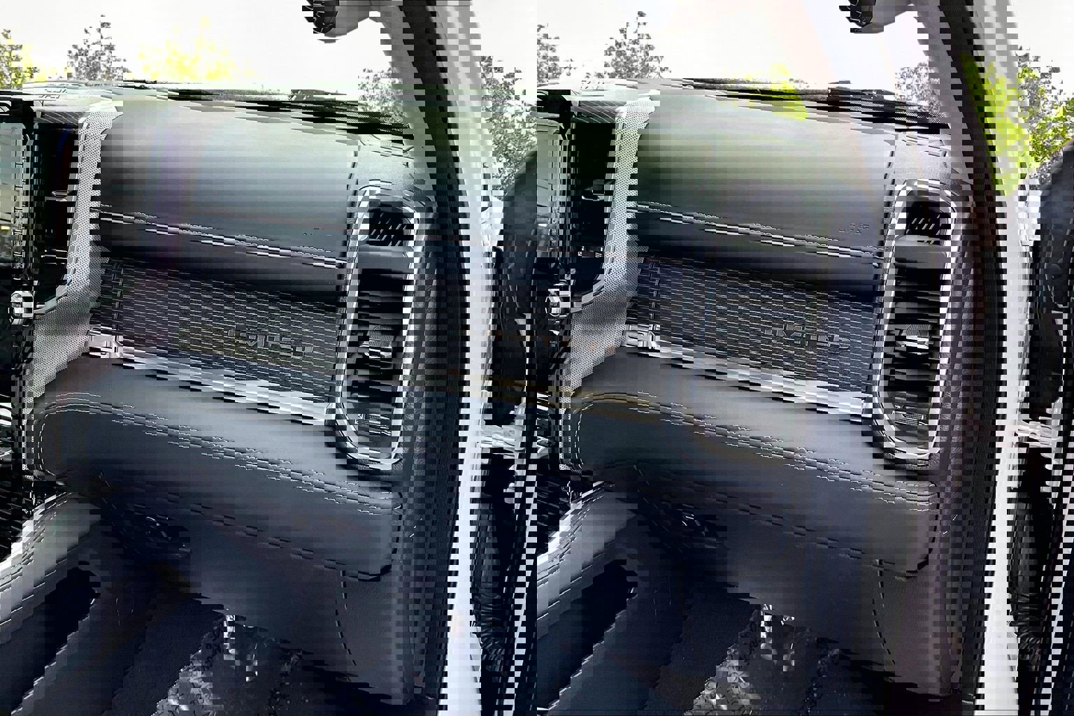 Used 2022 RAM 1500 Limited image 17