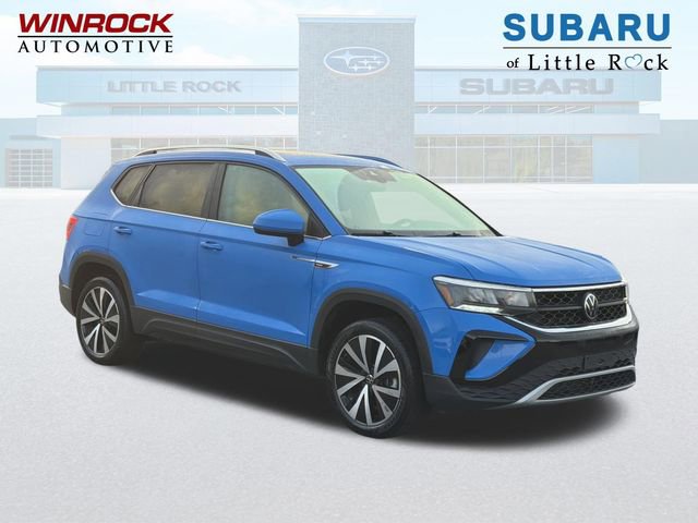 Used 2023 Volkswagen Taos SE image 1