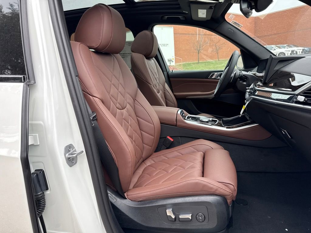 New 2026 BMW X5 xDrive50e image 25