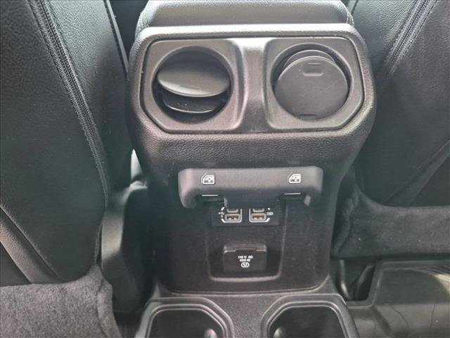 Used 2020 Jeep Gladiator Overland AWD/4WD image 16