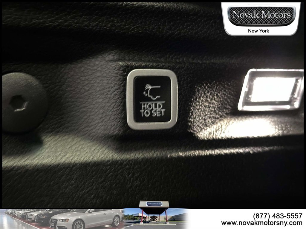 Used 2023 Jeep Grand Cherokee L Limited image 13