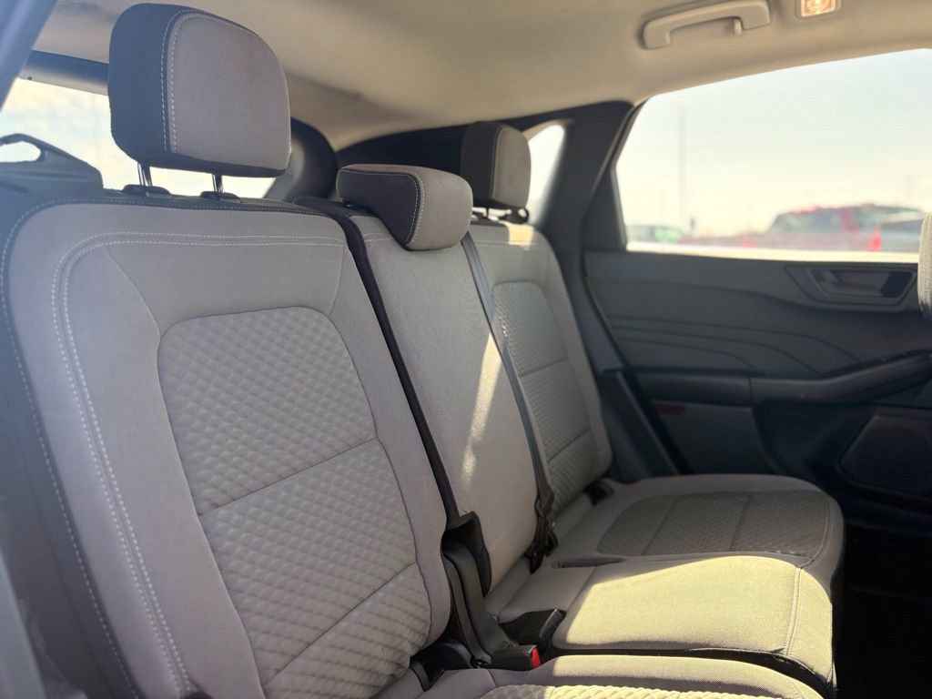 Used 2022 Ford Escape SE image 11