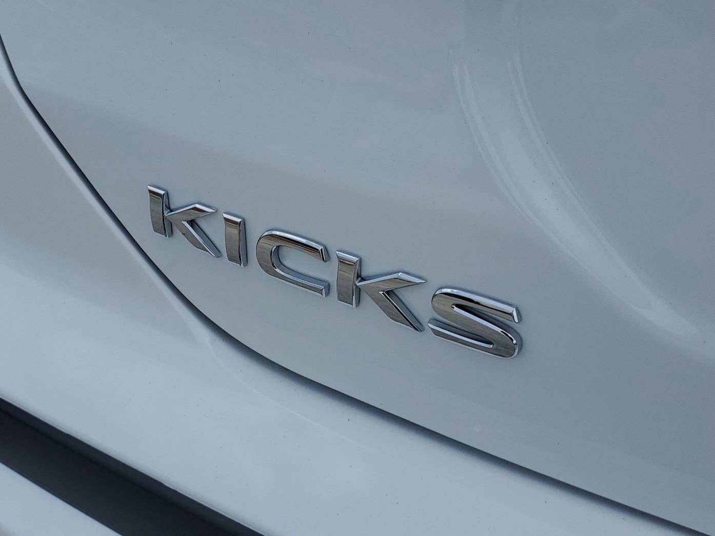 New 2024 Nissan Kicks S image 9
