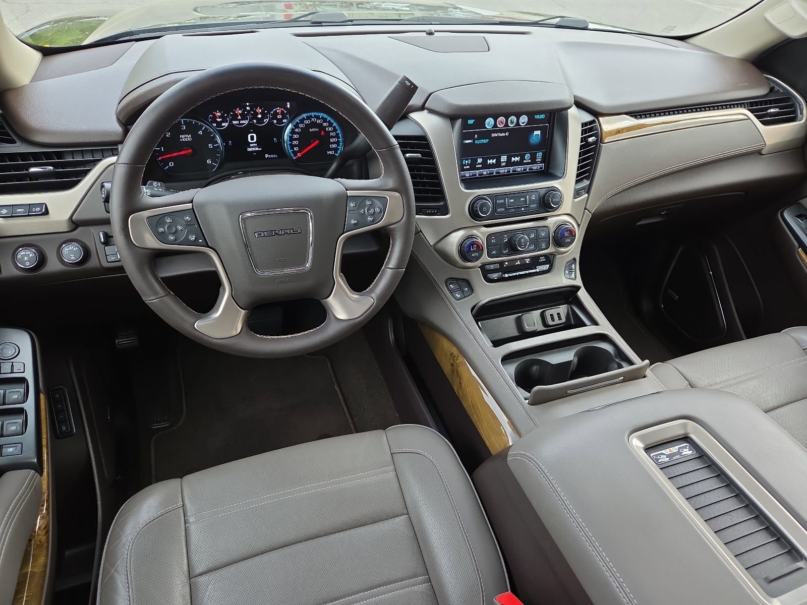 Used 2017 GMC Yukon Denali image 11