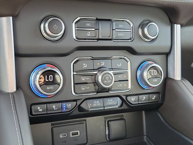 Used 2022 GMC Yukon SLT w/ SLT Luxury Package RWD image 30